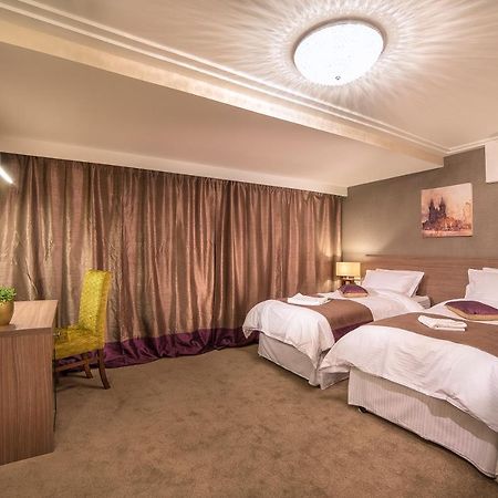 The Frontier Hotel Siret エクステリア 写真