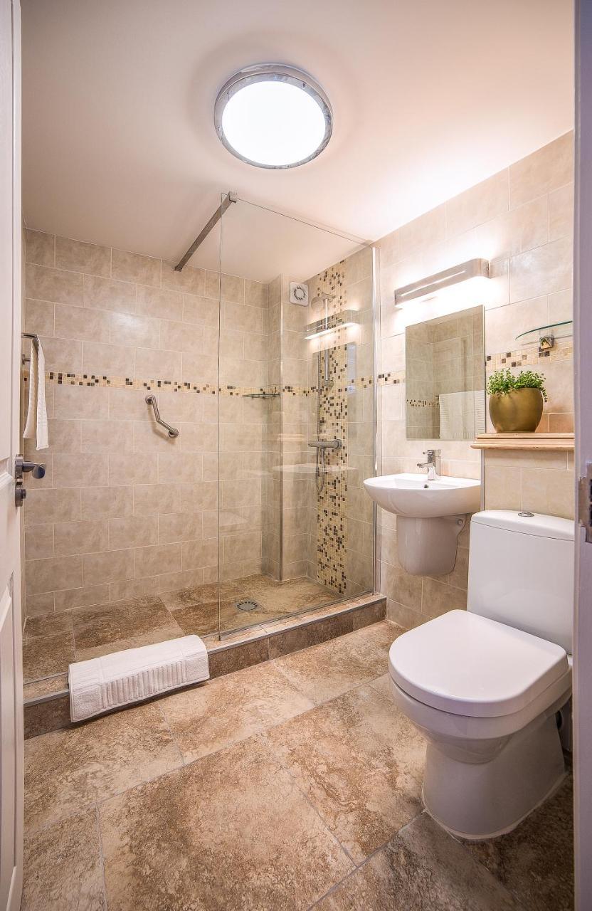 The Frontier Hotel Siret エクステリア 写真