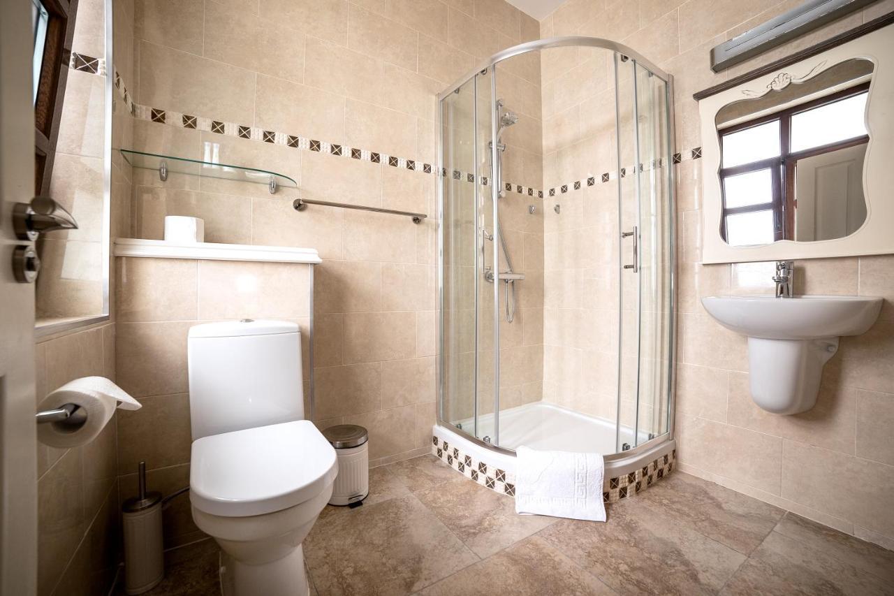 The Frontier Hotel Siret エクステリア 写真