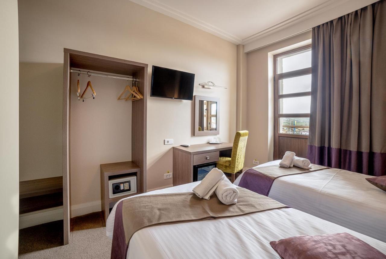 The Frontier Hotel Siret エクステリア 写真